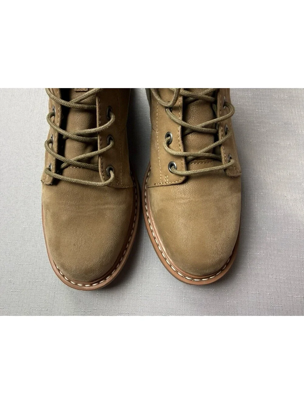 MIA Amore Women’s Size 9 M Tan Lace Up Ankle Boots Knit Cuff Lug Sole